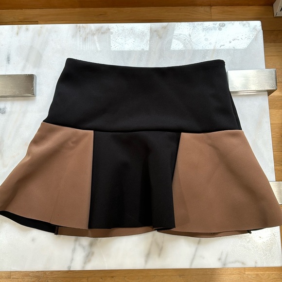 Zara Black & Tan Color Block Skirt - Picture 2 of 4